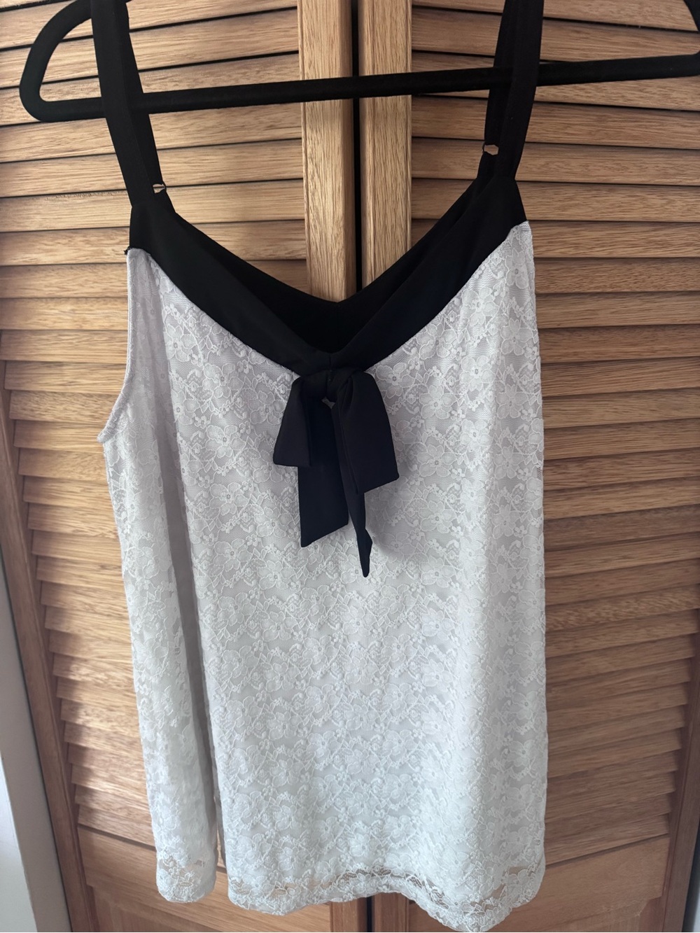 Torrid Black & White Lace Sleeveless Tank with Bow